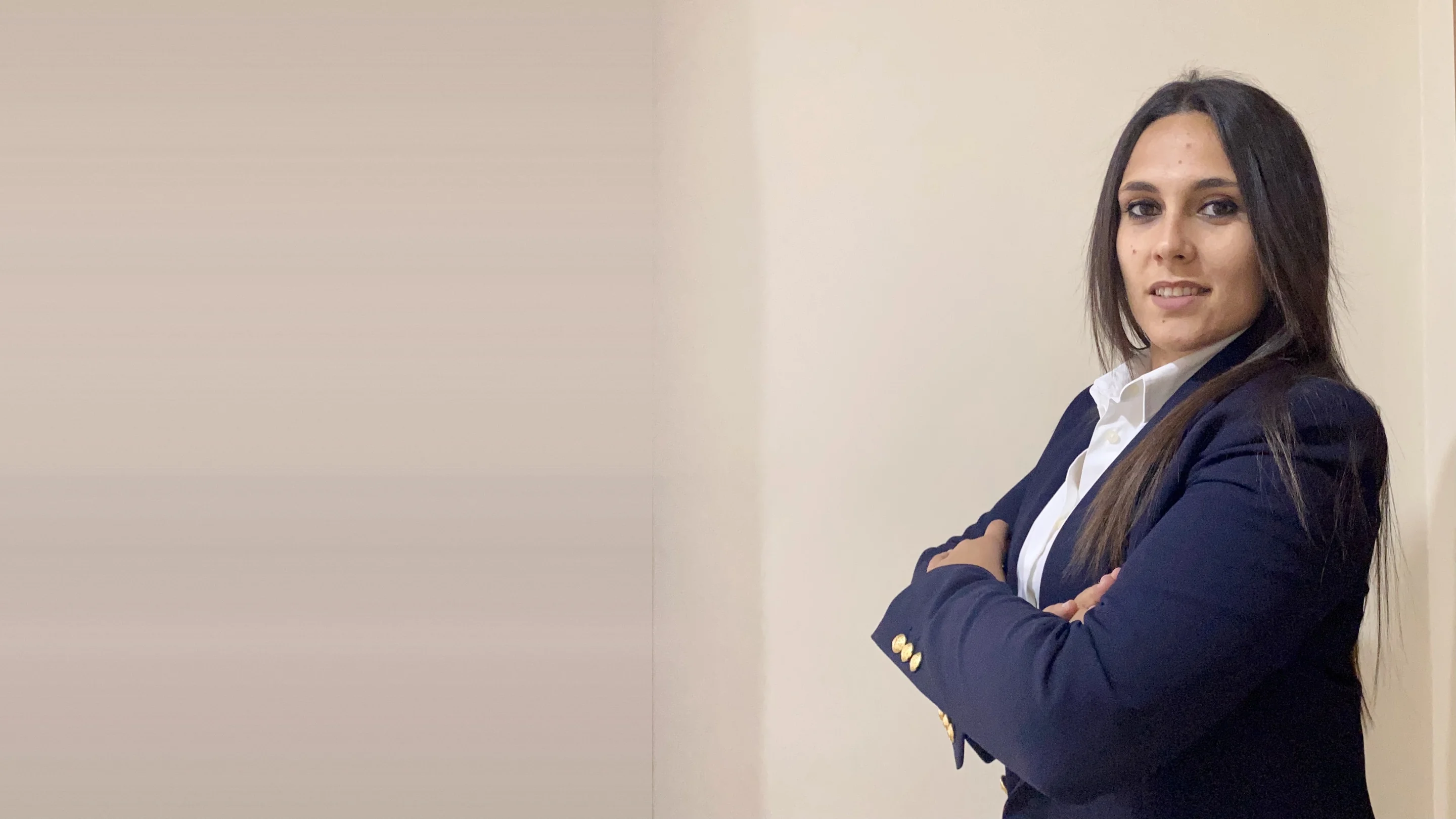 Cristina Parra Bermejo, abogada, en su despacho de Lorca